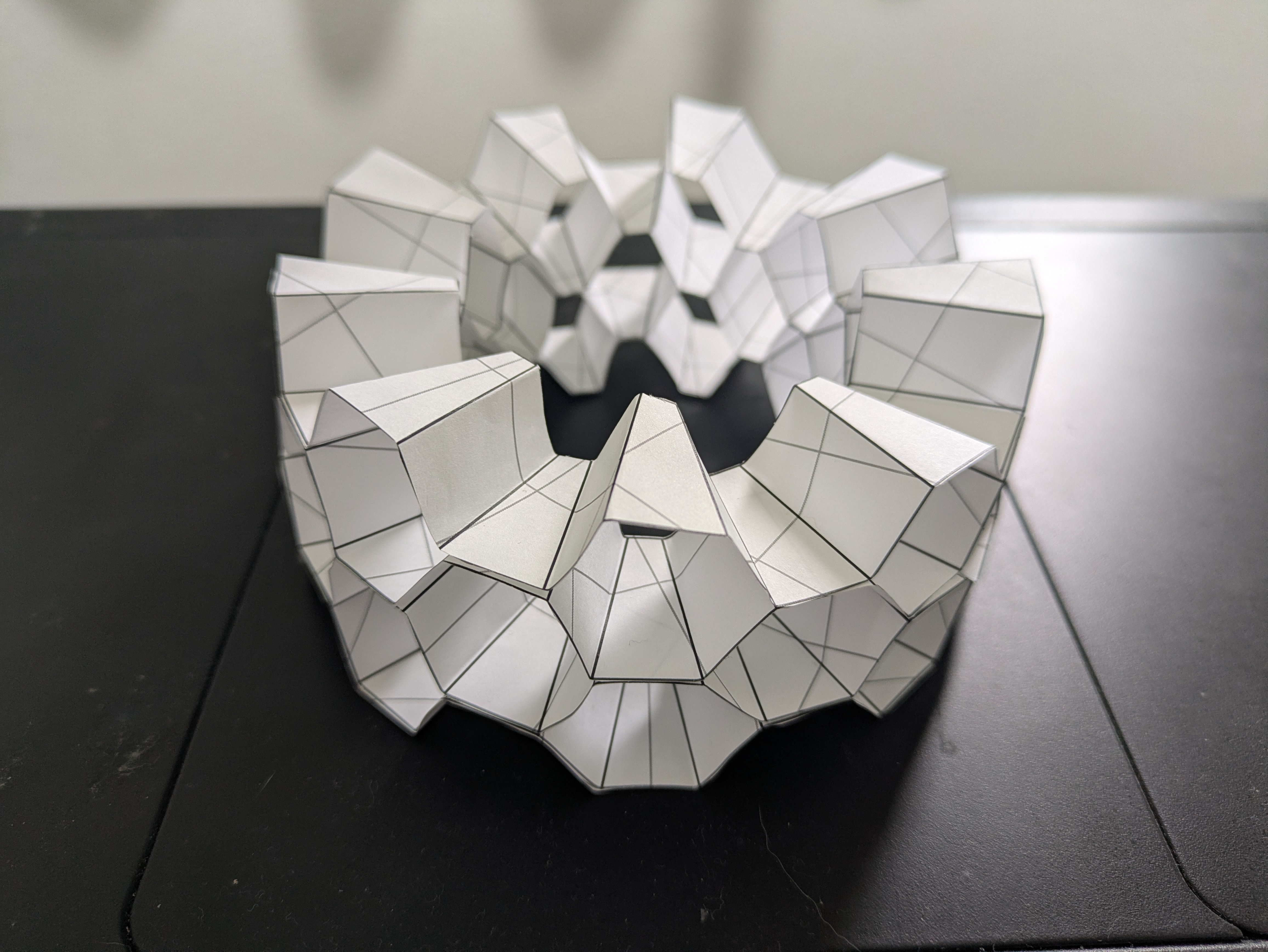 円筒ハニカムコア構造のサムネ